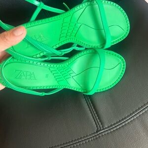 Zara Vibrant Green Sandals Sz 38 USaa 7.5